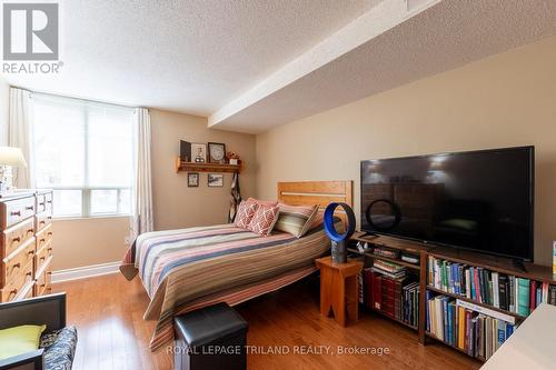 202 - 7 Picton Street, London, ON - Indoor Photo Showing Bedroom