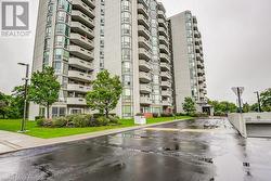 5070 PINEDALE Avenue Unit# 402  Burlington, ON L7L 5V6