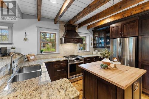 160 Poplar Ridge Road, Pembroke, ON - Indoor Photo Showing Kitchen With Double Sink