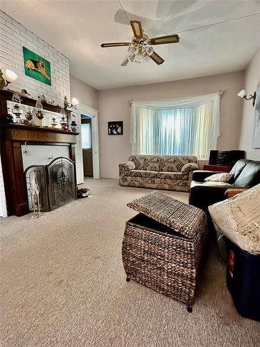 205 Second Avenue, Beulah, MB - Indoor