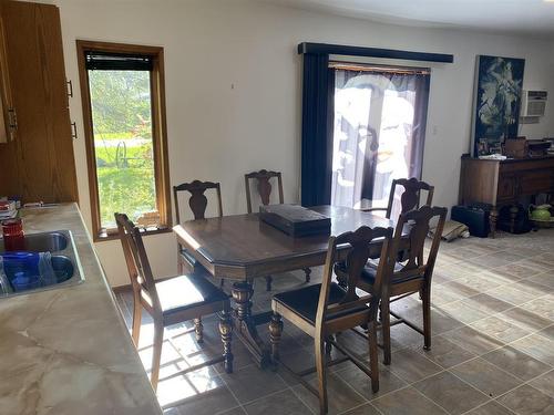 425 Bond Street, Cartwright, MB - Indoor Photo Showing Dining Room