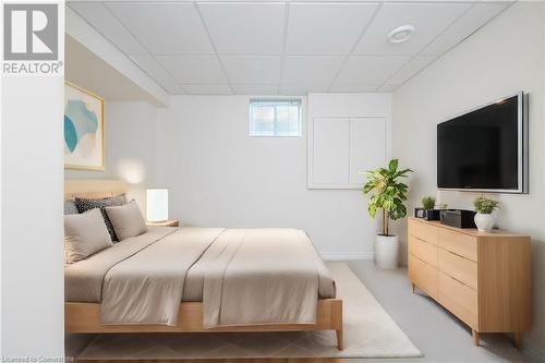 2484 Capilano Crescent, Oakville, ON - Indoor Photo Showing Bedroom