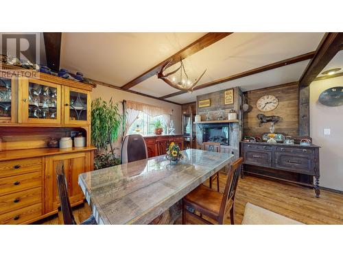 6209 Mission  Road, Cranbrook, BC - Indoor Photo Showing Dining Room