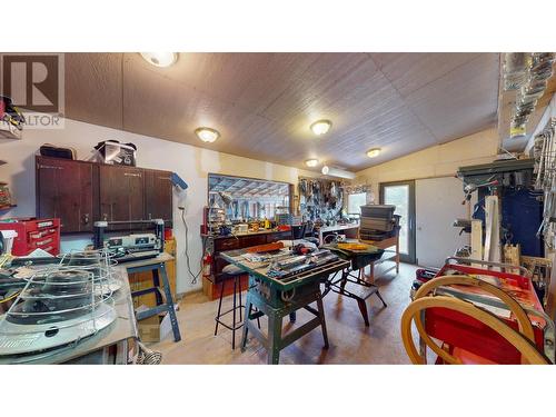 6209 Mission  Road, Cranbrook, BC - Indoor