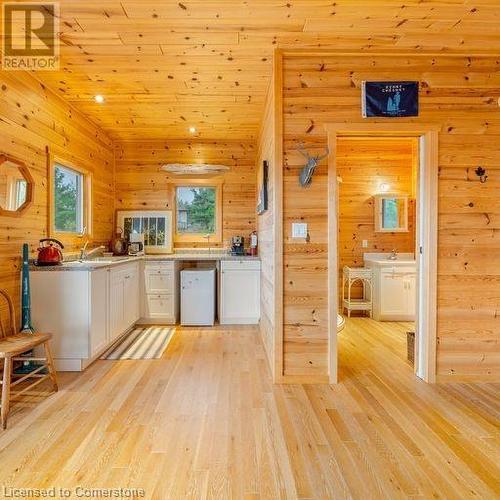 65 B321 Pt. Frying Pan Island, Parry Sound, ON - Indoor Photo Showing Kitchen