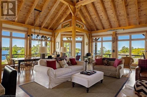 65 B321 Pt. Frying Pan Island, Parry Sound, ON - Indoor Photo Showing Living Room