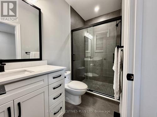 3 Larry Street, Caledon, ON - Indoor Photo Showing Bathroom