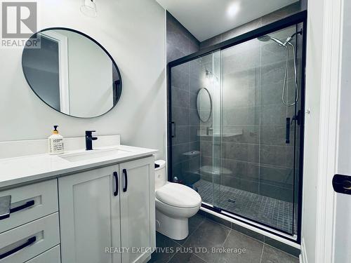 3 Larry Street, Caledon, ON - Indoor Photo Showing Bathroom