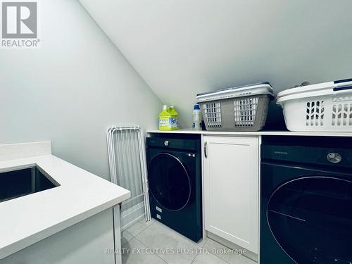 3 Larry Street, Caledon, ON - Indoor Photo Showing Laundry Room