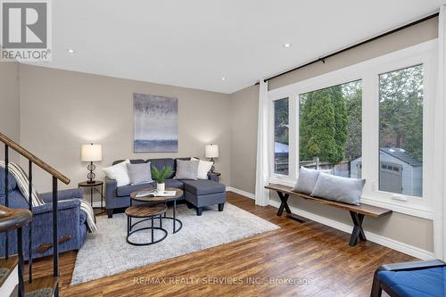 8 Ferri Crescent, Brampton, ON - Indoor Photo Showing Living Room