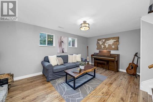 8 Ferri Crescent, Brampton, ON - Indoor Photo Showing Living Room