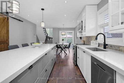 8 Ferri Crescent, Brampton, ON - Indoor Photo Showing Kitchen With Upgraded Kitchen