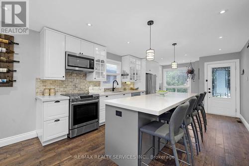 8 Ferri Crescent, Brampton, ON - Indoor Photo Showing Kitchen With Upgraded Kitchen