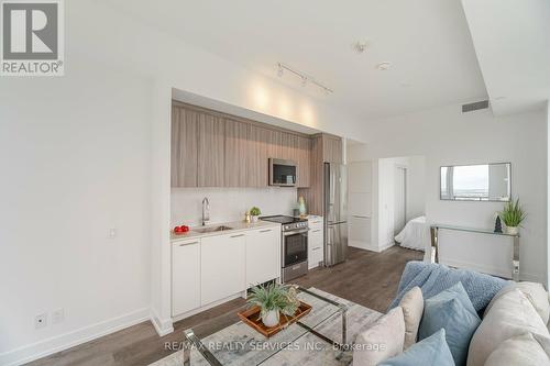 1202 - 225 Veterans Drive, Brampton, ON - Indoor Photo Showing Kitchen