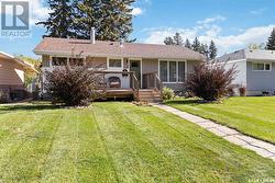 31 Grosvenor CRESCENT  Saskatoon, SK S7J 2S1