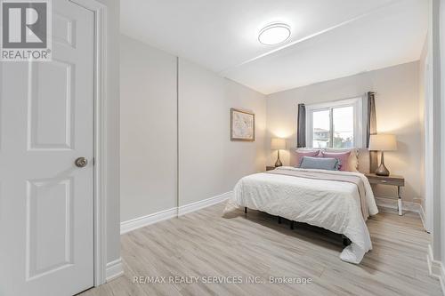 19 Horton Boulevard, Toronto, ON - Indoor Photo Showing Bedroom