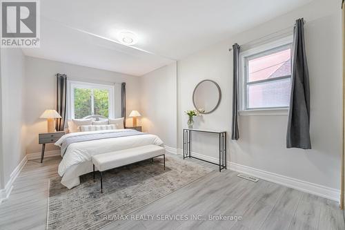 19 Horton Boulevard, Toronto, ON - Indoor Photo Showing Bedroom