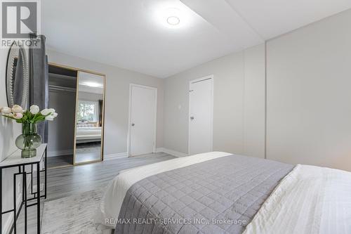 19 Horton Boulevard, Toronto, ON - Indoor Photo Showing Bedroom