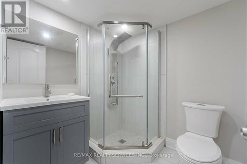 19 Horton Boulevard, Toronto, ON - Indoor Photo Showing Bathroom