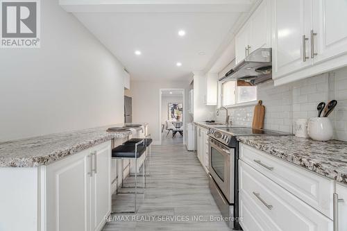 19 Horton Boulevard, Toronto, ON - Indoor Photo Showing Kitchen With Upgraded Kitchen