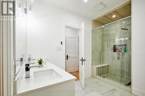 35 Heber Down Crescent, Whitby, ON - Indoor Photo Showing Bathroom