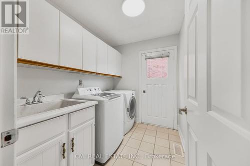 24 Dunstan Crescent, Vaughan, ON - Indoor Photo Showing Laundry Room