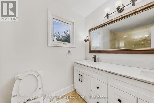 24 Dunstan Crescent, Vaughan, ON - Indoor Photo Showing Bathroom