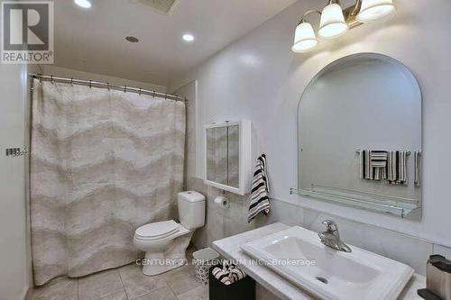 13 Trafalgar Road, Collingwood, ON - Indoor Photo Showing Bathroom