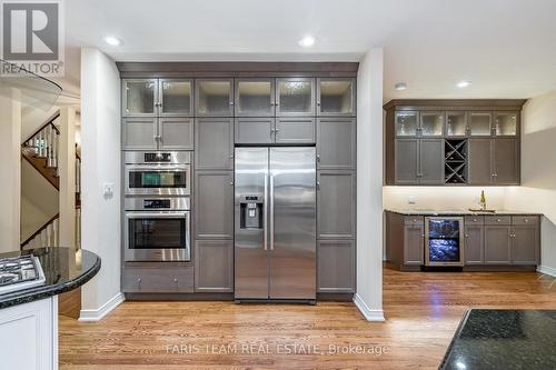 7 Nordic Trail, Oro-Medonte, ON - Indoor Photo Showing Kitchen With Upgraded Kitchen