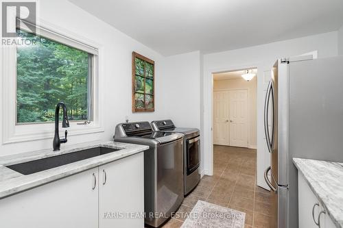 7 Nordic Trail, Oro-Medonte, ON - Indoor Photo Showing Laundry Room