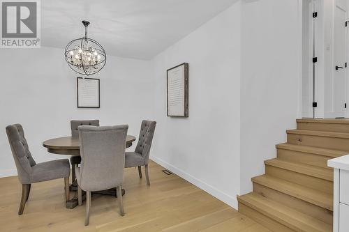 475 Eldorado Road, Kelowna, BC - Indoor Photo Showing Dining Room