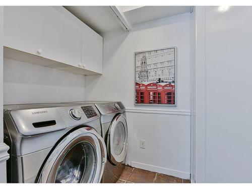 Salle de lavage - 1643 Rue Gabrielle-Roy, Sainte-Julie, QC - Indoor Photo Showing Laundry Room