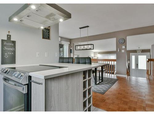 Cuisine - 1643 Rue Gabrielle-Roy, Sainte-Julie, QC - Indoor Photo Showing Kitchen