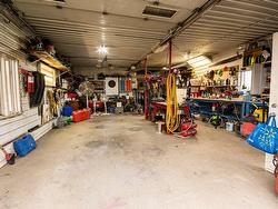 Garage - 