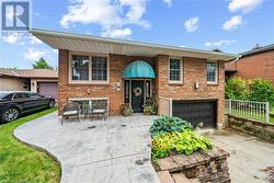 16 CANFIELD Court  Stoney Creek, ON L8J 2B7