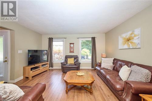 86 Green Maple Drive, St. Catharines, ON - Indoor Photo Showing Living Room