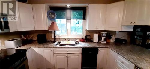 324 Rantz Road, Petawawa, ON - Indoor Photo Showing Kitchen