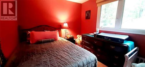 Main level bedroom - 324 Rantz Road, Petawawa, ON - Indoor Photo Showing Bedroom