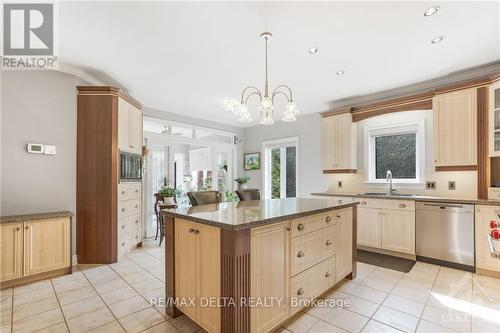 137 Beaumont Avenue, Prescott And Russell, ON - Indoor Photo Showing Kitchen