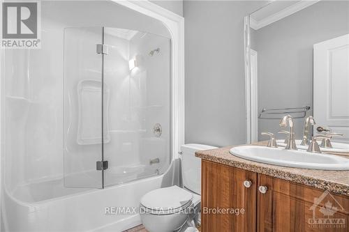 137 Beaumont Avenue, Prescott And Russell, ON - Indoor Photo Showing Bathroom