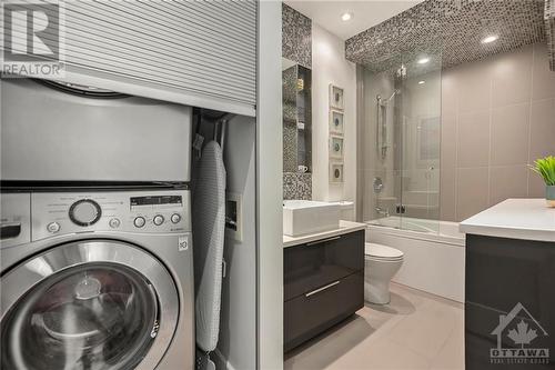 383 Cumberland Street Unit#Ph910, Ottawa, ON - Indoor Photo Showing Laundry Room