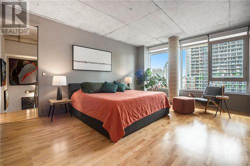 383 Cumberland Street Unit#Ph910, Ottawa, ON - Indoor Photo Showing Bedroom