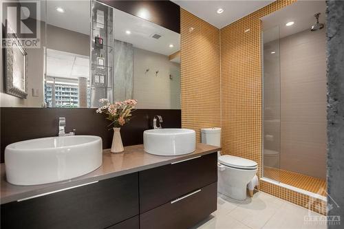 383 Cumberland Street Unit#Ph910, Ottawa, ON - Indoor Photo Showing Bathroom