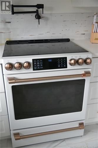 1300 West Drive, Bathurst, NB - Indoor Photo Showing Kitchen