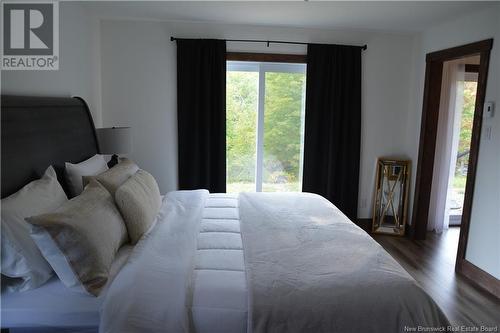 1300 West Drive, Bathurst, NB - Indoor Photo Showing Bedroom