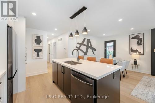 5 Rowse Crescent, Toronto, ON - Indoor Photo Showing Kitchen With Upgraded Kitchen