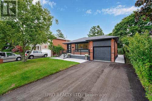 5 Rowse Crescent, Toronto, ON - Outdoor