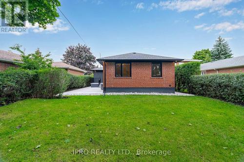 5 Rowse Crescent, Toronto, ON - Outdoor