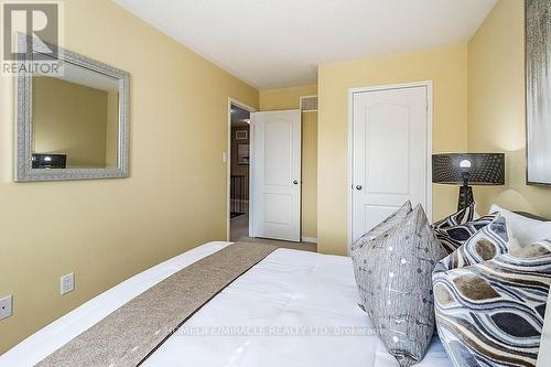 44 Napoleon Crescent, Brampton, ON - Indoor Photo Showing Bedroom