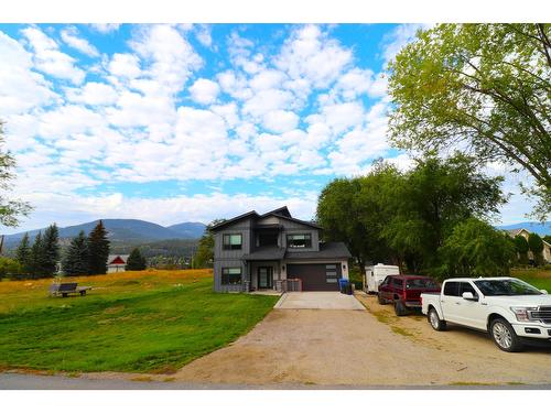 929 Waterloo Crescent, Castlegar, BC - Outdoor With View